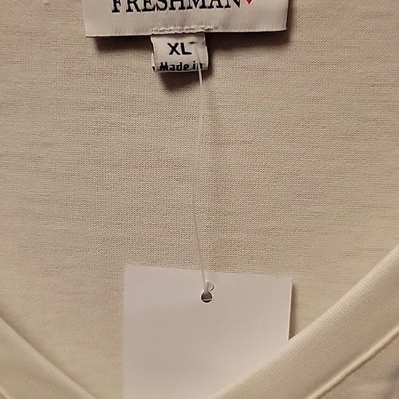 Freshman FA LA LA White Short Sleeve V Neck Tee Size XL - Picture 3 of 3
